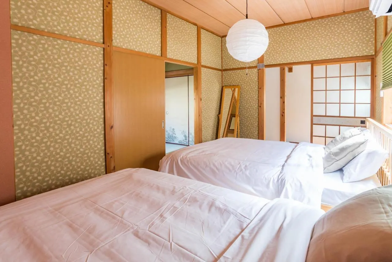 Tino Kawara Villa Osaka 0*,  Japan